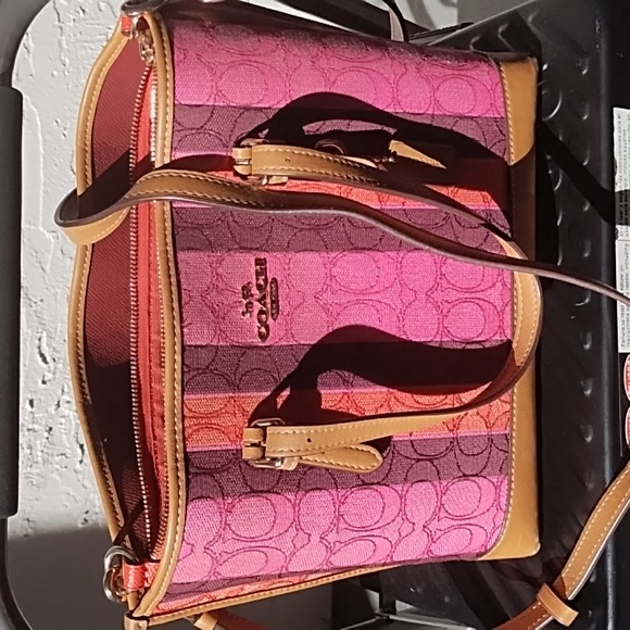 Handbags - Coach purse
